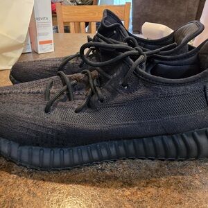 Yeezy Adidas Black Sneakers Primeknit Boost